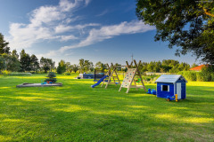 DOM-NA-PONIDZIU-OGROD-1