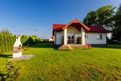 Wygodny-Dom-na-Ponidziu-z-zewnatrz-1