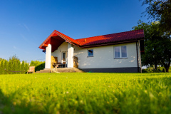 Wygodny-Dom-na-Ponidziu-z-zewnatrz-2